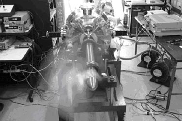 回転試験中の液体窒素冷却船舶推進用超電導モータの開発3号機