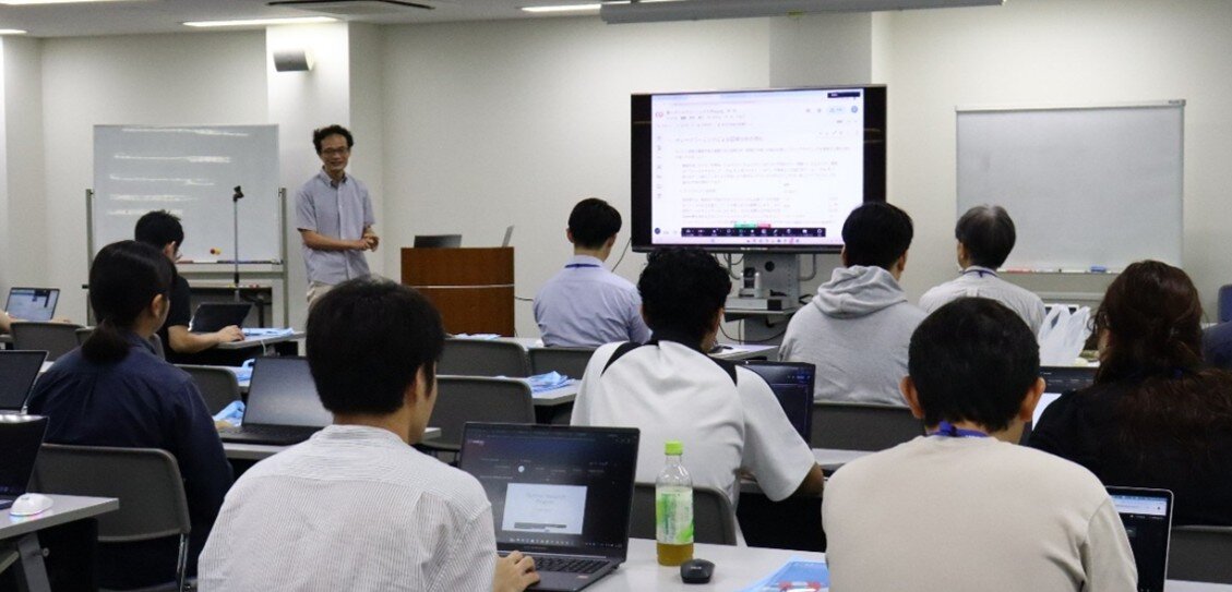 竹縄教授による講義の様子.jpg